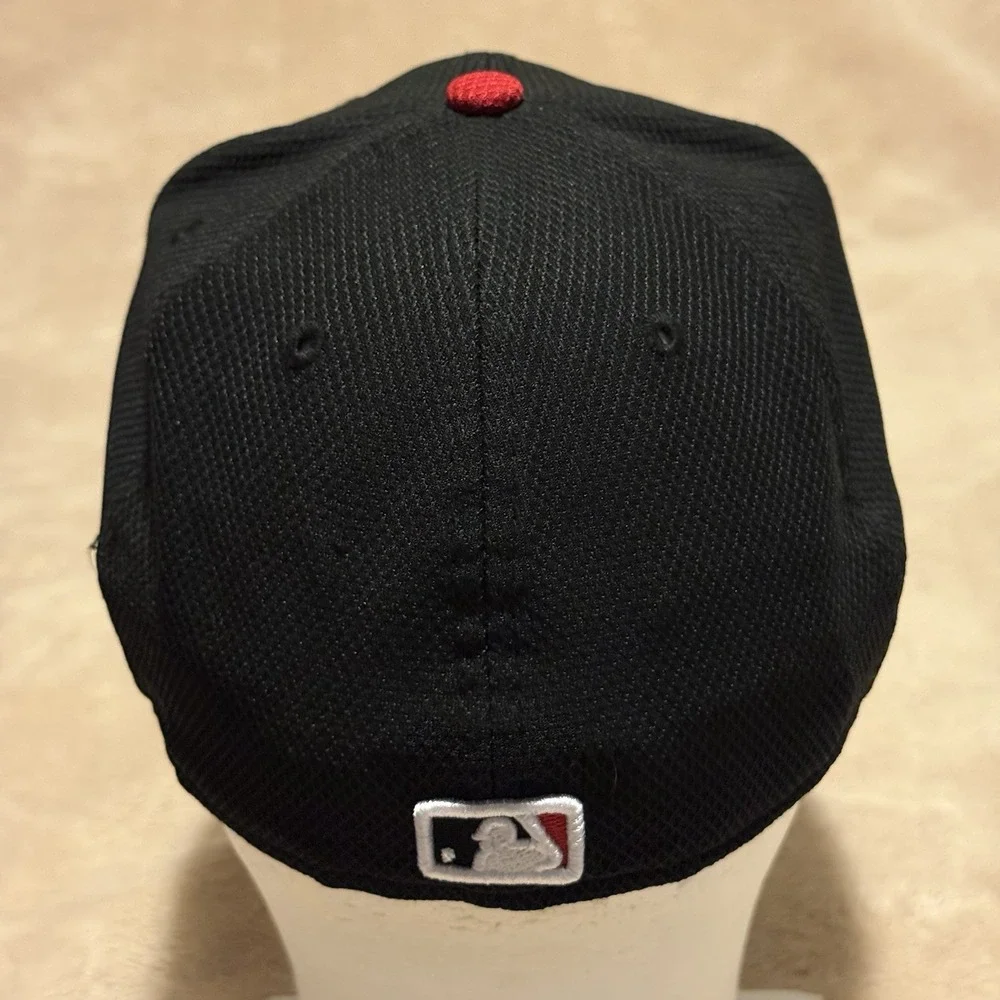 Cincinnati Reds New Era 59Fifty Fitted Hat 7 1/8  Mr Redlegs NWOT